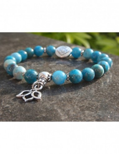 Bracelet en apatite, perles bleues 8 mm, perle mandala et médaille fleur de lotus en métal argenté